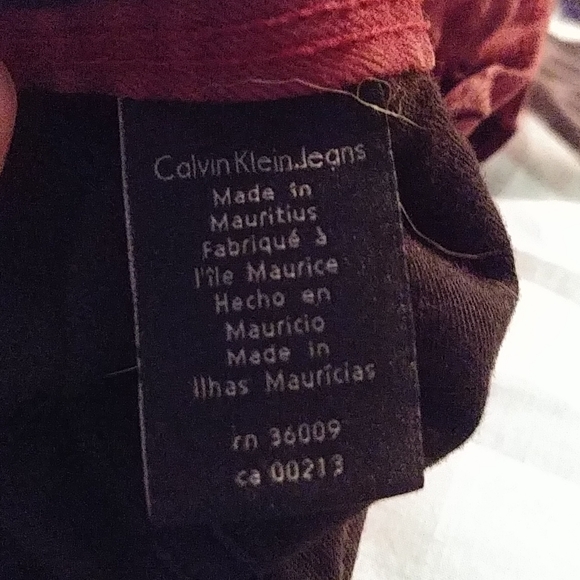 Calvin Klein Jeans - Picture 6 of 7